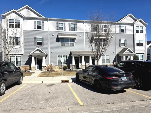 2707 Lily Ln, Rolling Meadows, IL 60008
