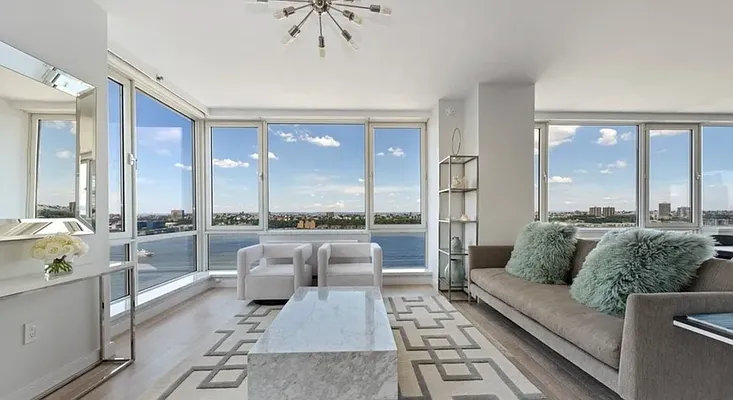 Sold by Landmark Property Holdings LLC | media 10