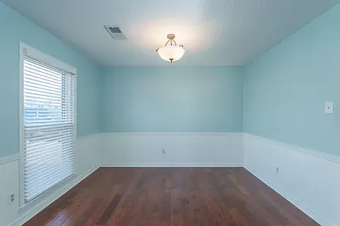 318 Wright Dr — Photo 4
