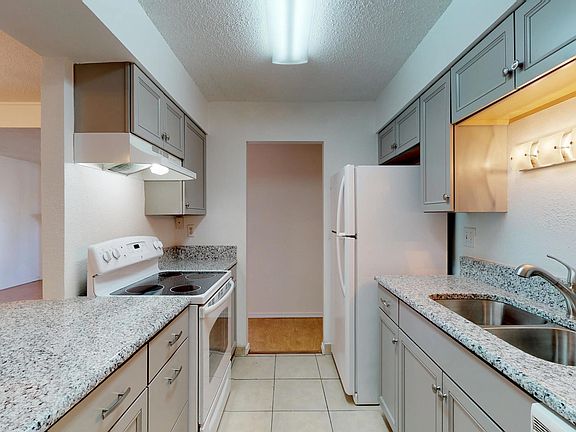 3rd image of 3839 Montgomery Blvd NE APT 732