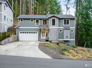 1 Wisteria Ln, Bellingham, WA