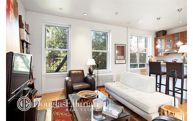 Rented by Douglas Elliman | media 18