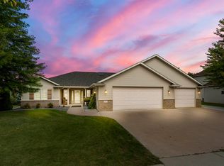 619 Roland St, Combined Locks, WI 54113