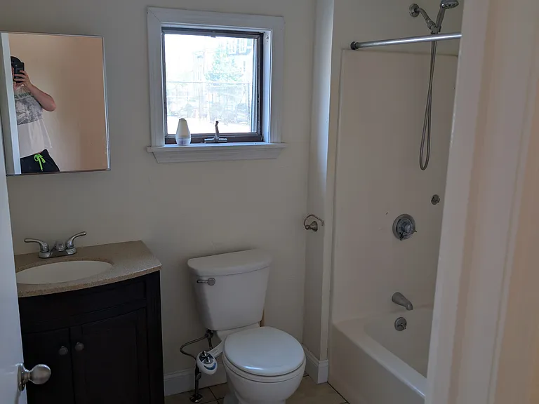 524 Sumner St #1 — Photo 7