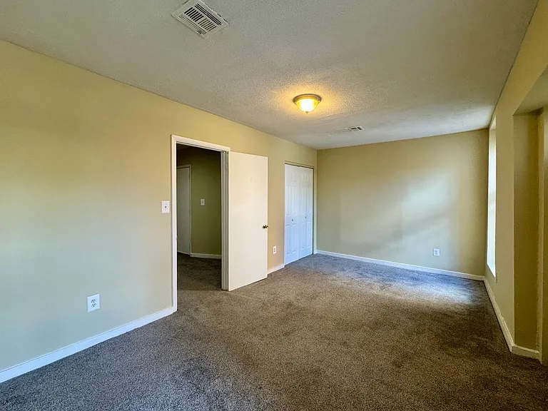 Eutaw Pl 1503 — Photo 16