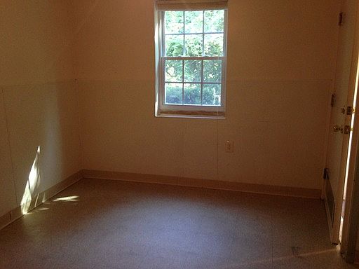4th image of 401 E Brookland Park Blvd APT B