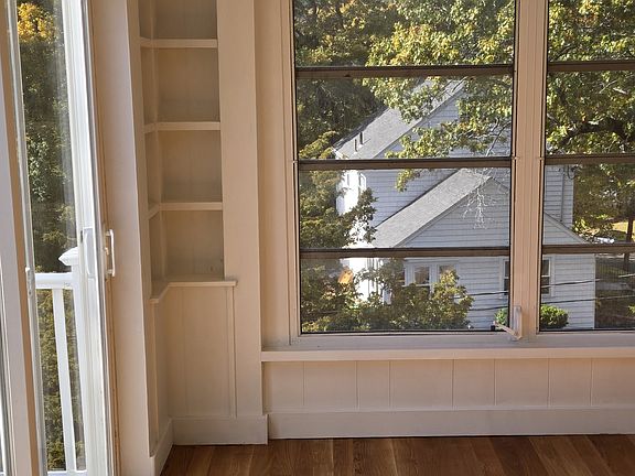 3rd image of 76 Fellsview Rd Floor 2