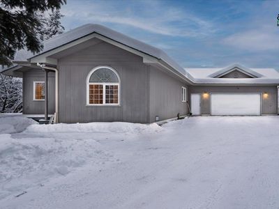 1165 England Cir, North Pole, AK, 99705