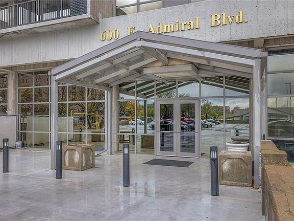 2nd image of 600 E Admiral Blvd Unit 1906