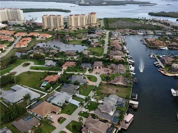 1438 SW 57th St, Cape Coral, FL 33914