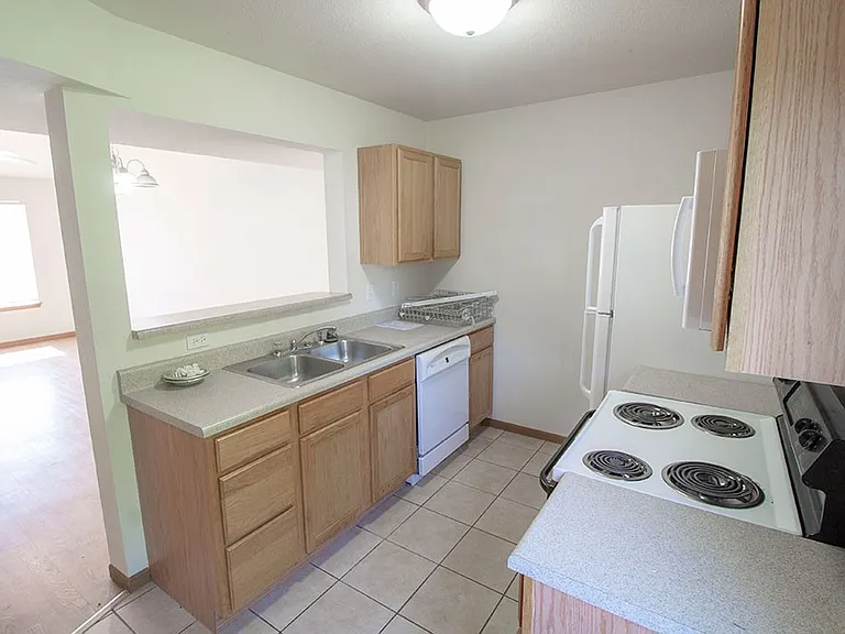 1529 Bodie Dr — Photo 11