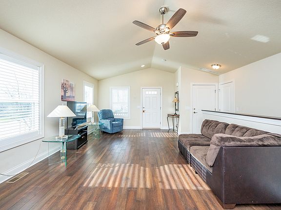 2nd image of 14538 Alpine Dr