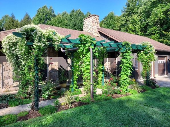 8350 Carbury Rd, Edinboro, PA 16412