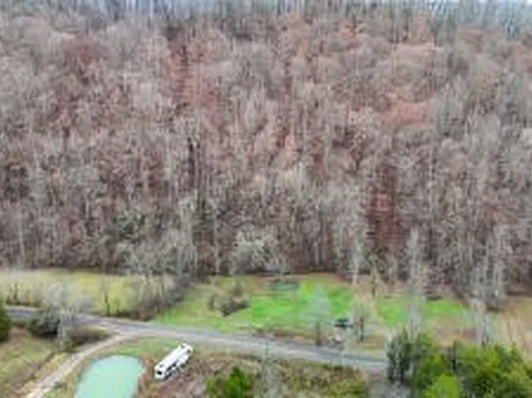 2500 Lower Rinehart Rd #7, Dandridge, TN 37725