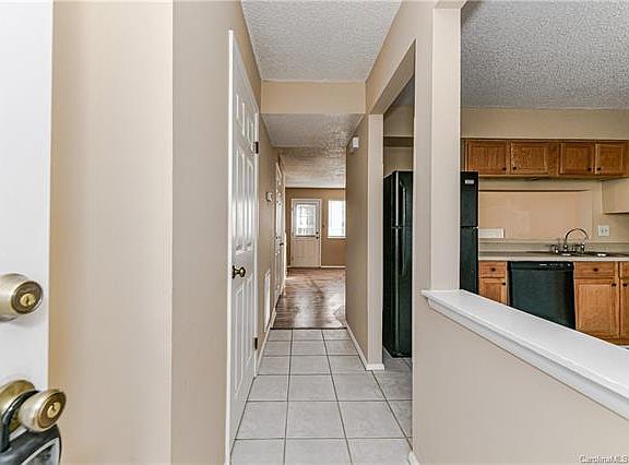 4th image of 7348 Pebblestone Dr