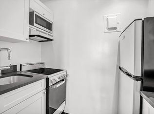 24 5th Ave APT 627, New York, NY 10011
