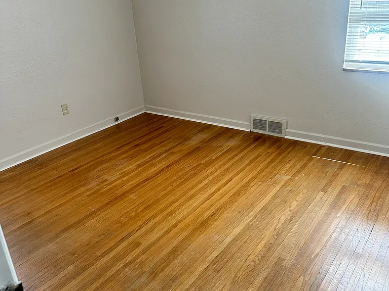 2736 Gunckel Blvd — Photo 13