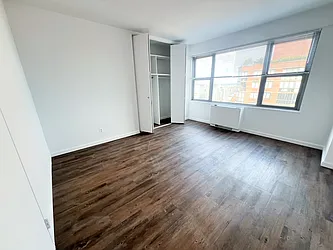 Rented by Manhattan Realty Group