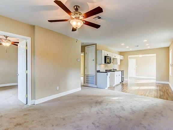 4th image of 513 Shady Nook Dr