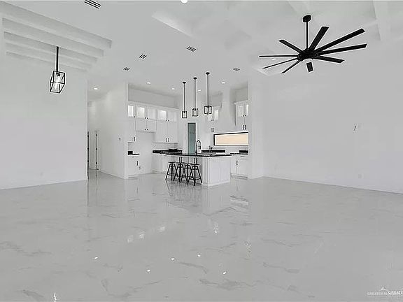 2nd image of 400 Noble Dr