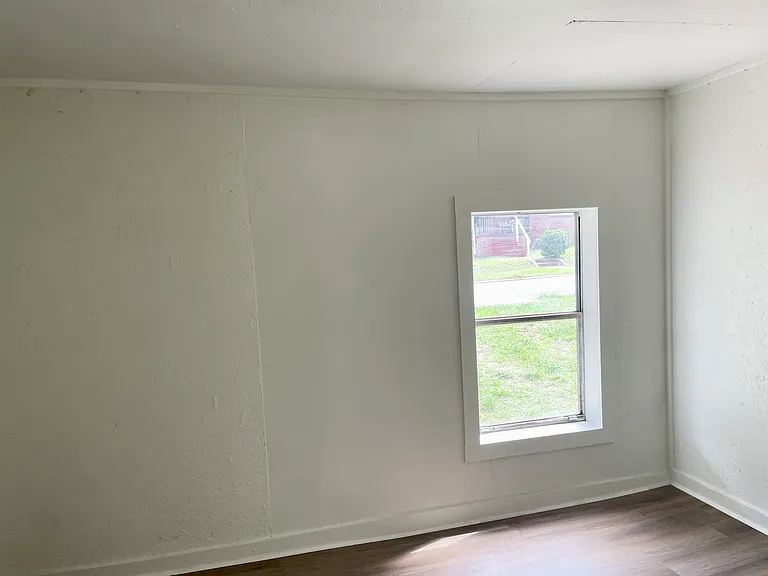 213 Cedar St — Photo 5