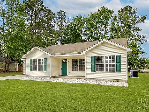 3rd image of 106 Pine Thicket Way