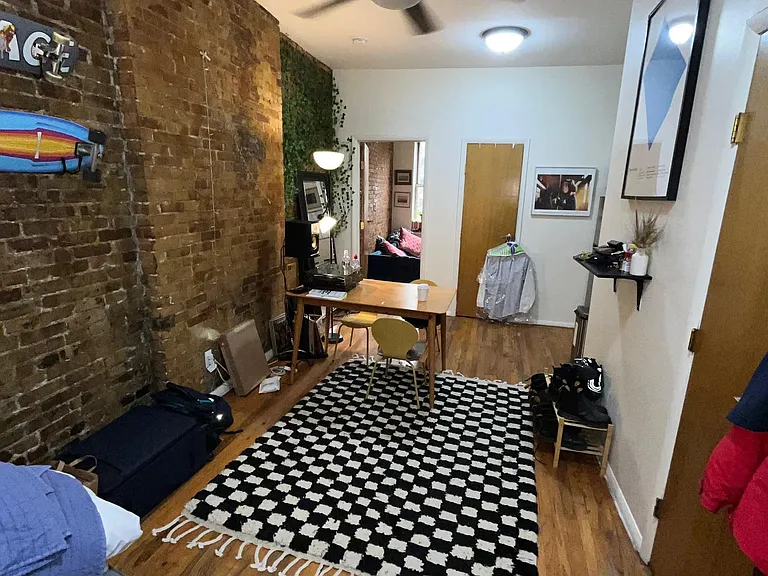 523 E 12th St #12 — Photo 6