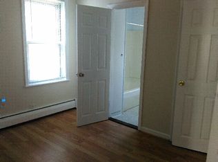 368 Metacom Ave, Warren, RI 02885