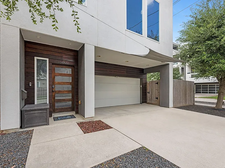 5802 Kansas St — Photo 5