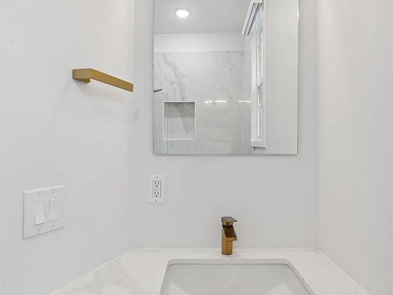 36 Park St #2 — Photo 6