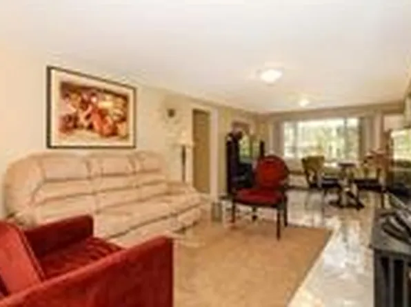 28 63rd St, West New York, NJ 07093