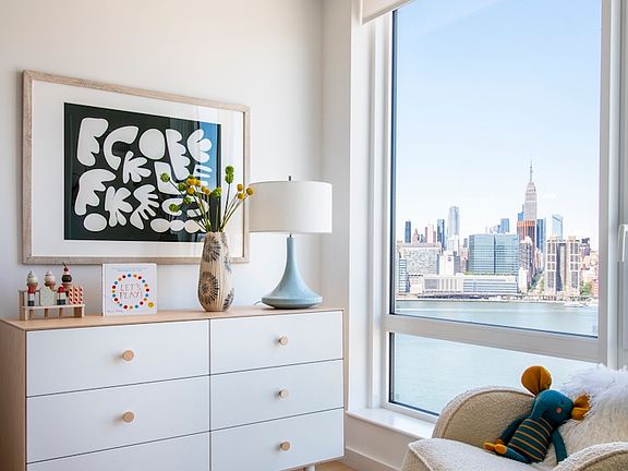 4th image of 56-27 2nd St #2705