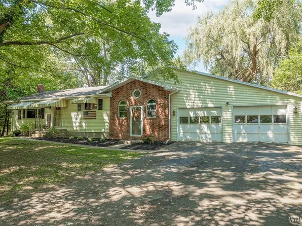 5045 Sunset Ter, Batavia, NY 14020