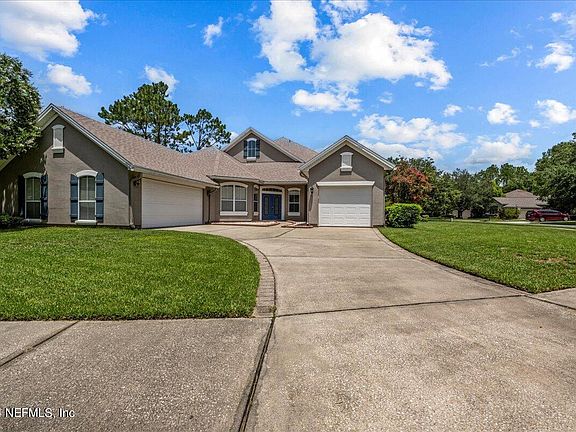2nd image of 1070 GREEN PINE Circle
