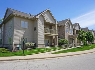 1405 Gabriel Dr, Waukesha, WI 53188