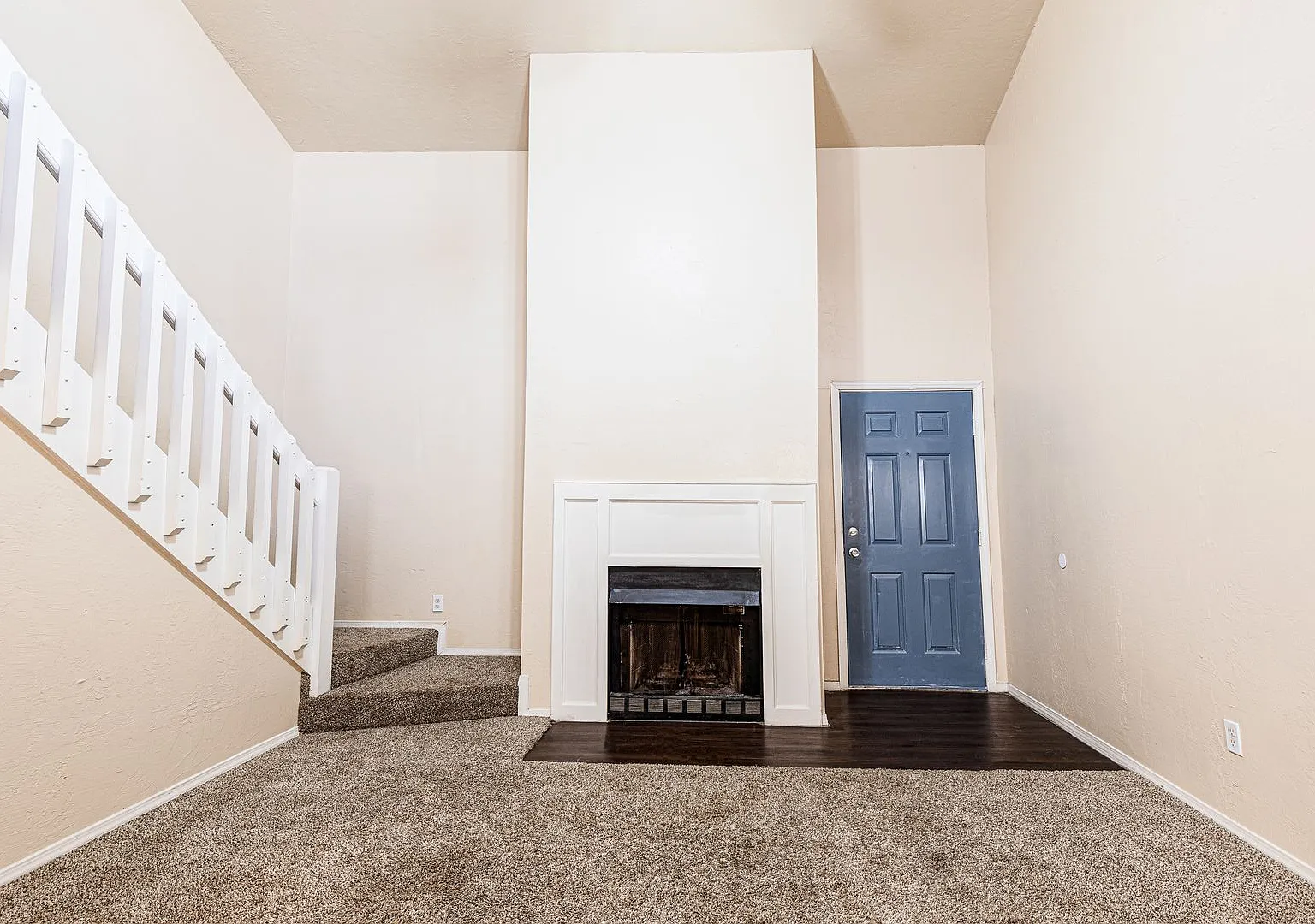 Newly Remodeled Loft Must See! — Photo 3