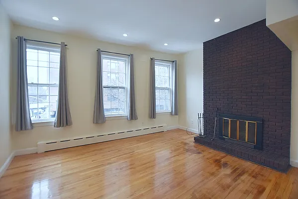 Rented by Bold New York | media 8