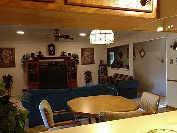 4th image of 3736 Misty Meadow Dr