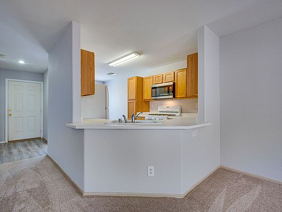 5th image of 7481 Margollini St