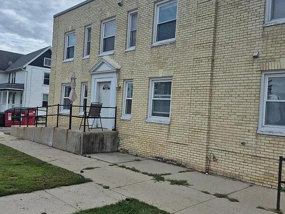 2nd image of 103 S Ridge STREET