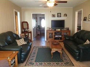 5th image of 105 Chaucer Ln