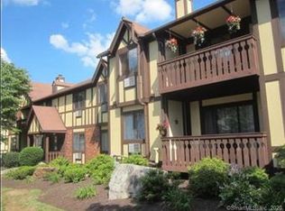 28 Canterbury Rd UNIT 28, Bridgeport, CT 06606