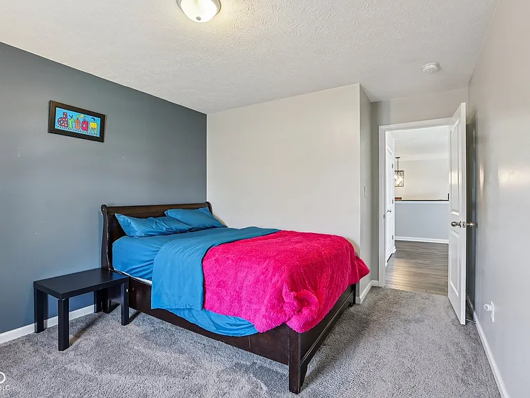 6673 Laurelwood Dr — Photo 27