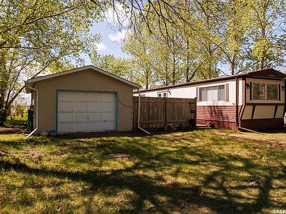 2nd image of 237 Amy AVENUE
