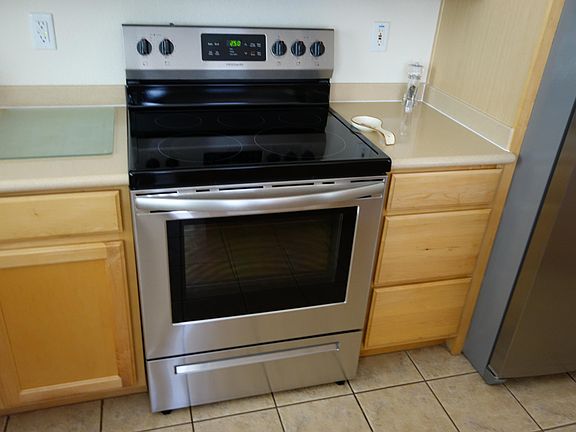 4th image of 17635 W Weatherby Dr