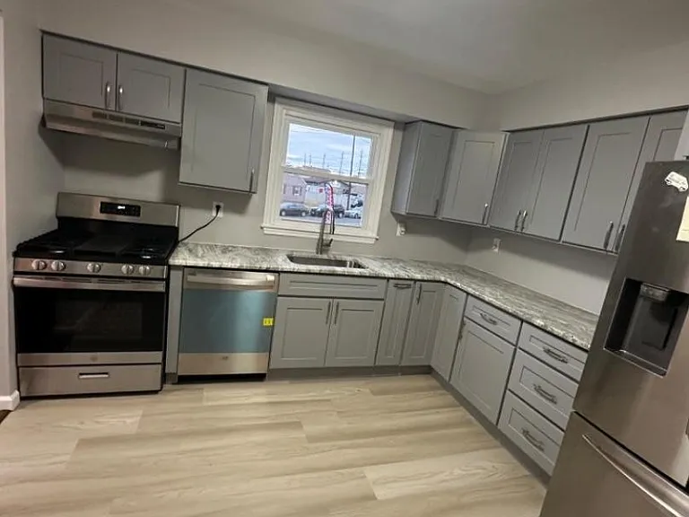 1403 Union St #1 — Photo 4