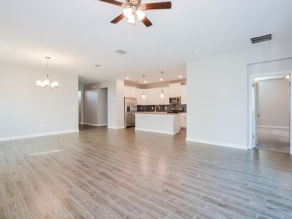 4th image of 413 Brunswick Dr