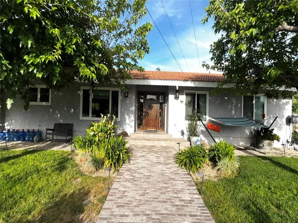 30204 Canoe Rd, Canyon Country, CA 91390