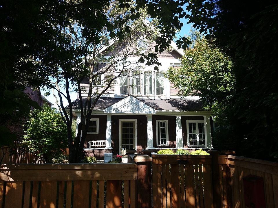 2nd image of 2533 8th Ave W