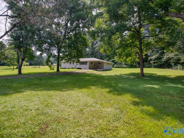 7615 Scottsboro Hwy, Scottsboro, AL 35769